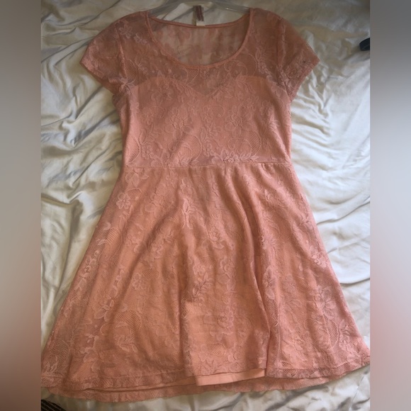 Pink baby doll lace dress with heart shape neckline - Picture 1 of 5